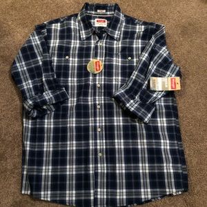 Wrangler Men’s Plaid Button Down